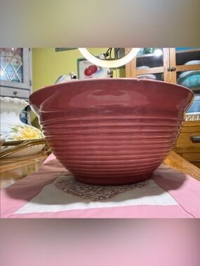 Bauer Ribbed ringware rare 10.5” rose mauve Mixing Bowl